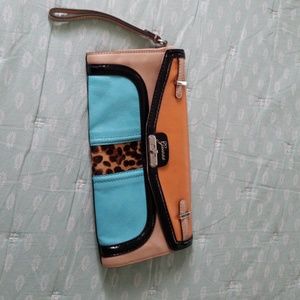 Guess  wristlet  hand purse